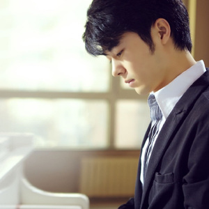 日本大胸美女搞基
